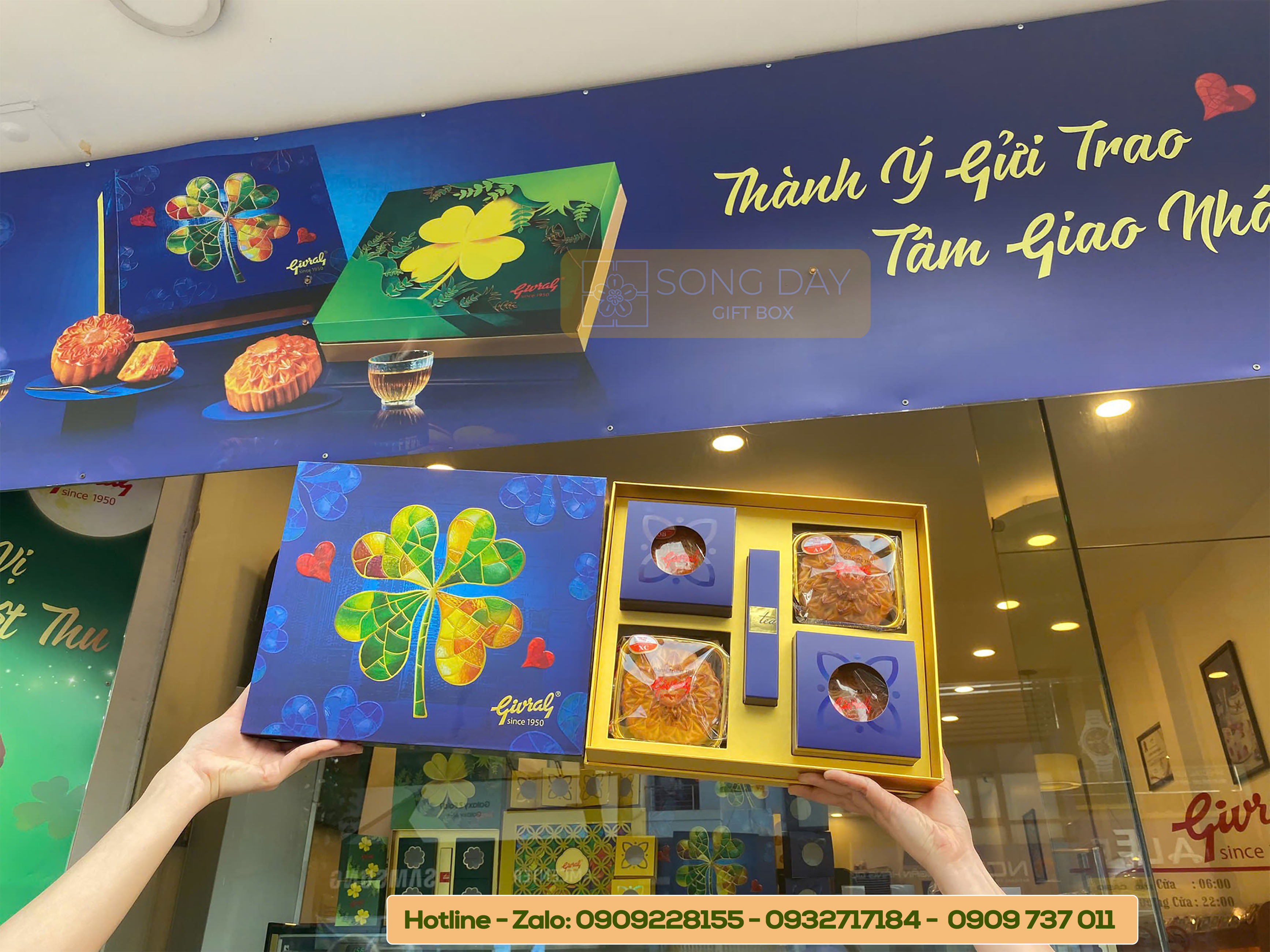 hộp bánh trung thu 4 bánh givral lớn