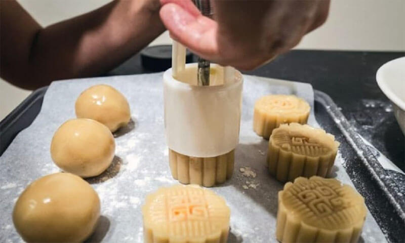 Mẹo khắc phục bánh đã bị dính hoặc cứng