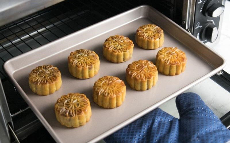 Mẹo khôi phục độ mềm cho bánh trung thu đã cứng